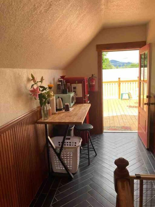 Victorian Guest Getaway-20Mins To Glacier National Park-10Mins To Airport! Columbia Falls Esterno foto