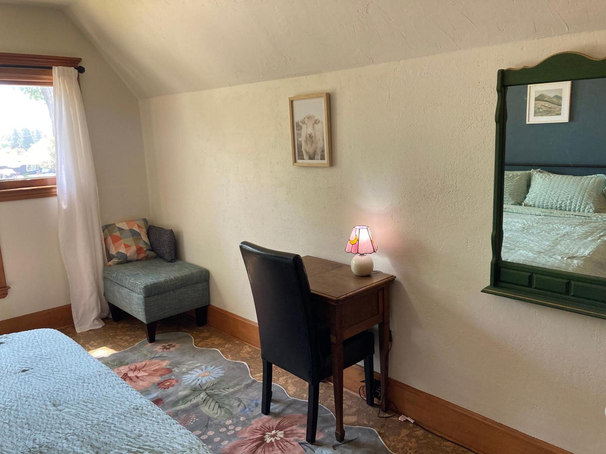 Victorian Guest Getaway-20Mins To Glacier National Park-10Mins To Airport! Columbia Falls Esterno foto